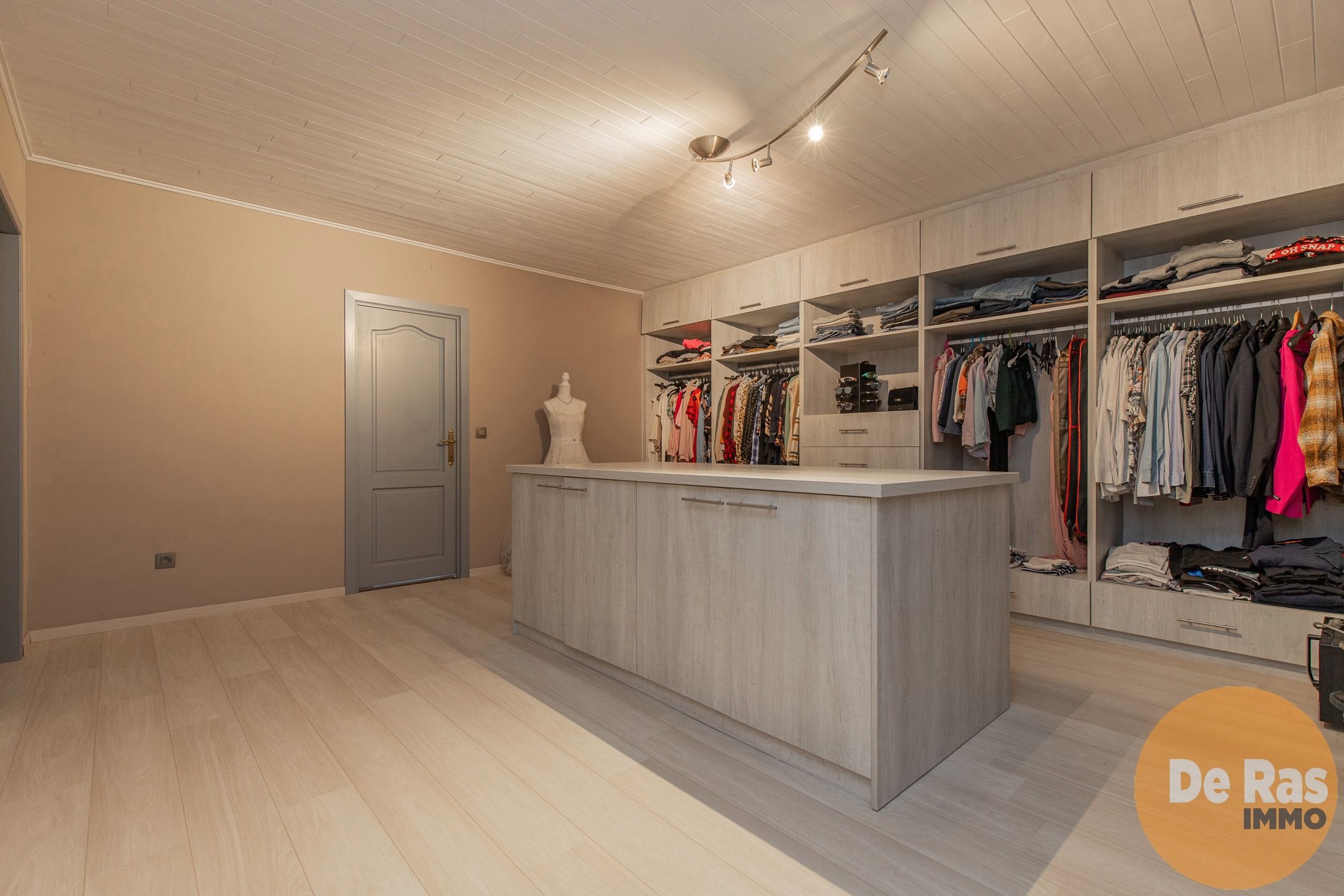 HILLEGEM - Instapklare HOB met 3 slaapkamers op topligging foto 12