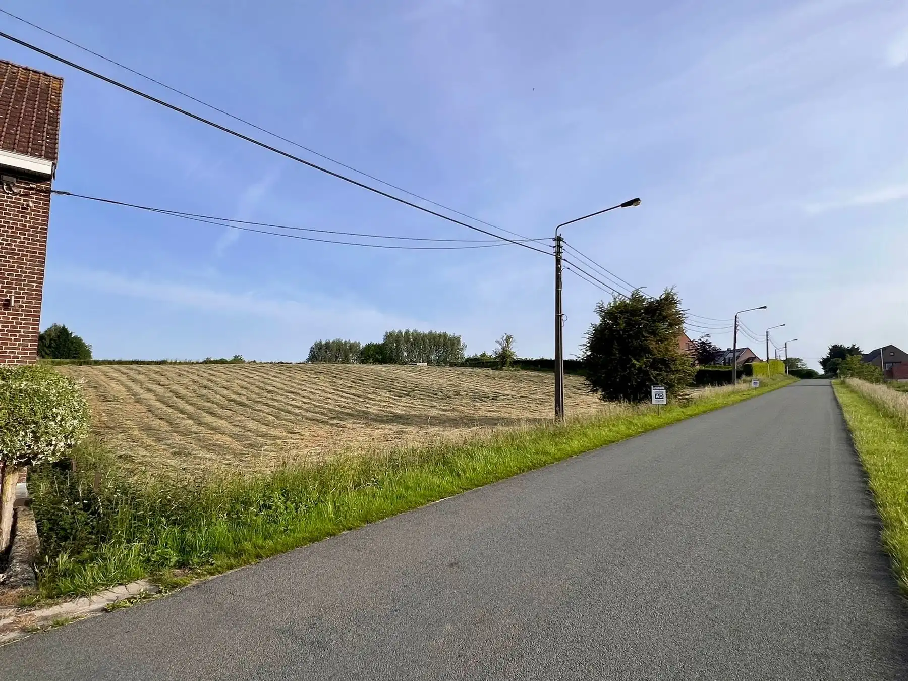 Grond deels in woongebied met landelijk karakter foto 2