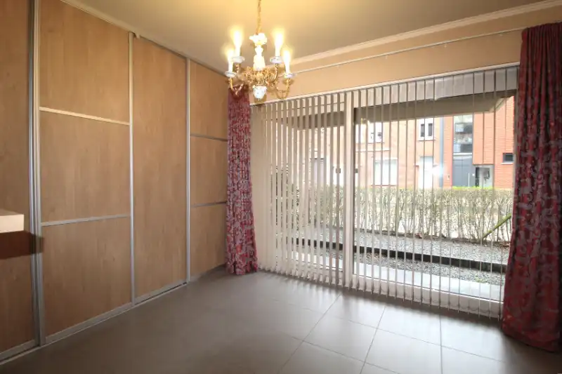 Gelijkvloersappartement met tuin te huur in Rumbeke foto 8