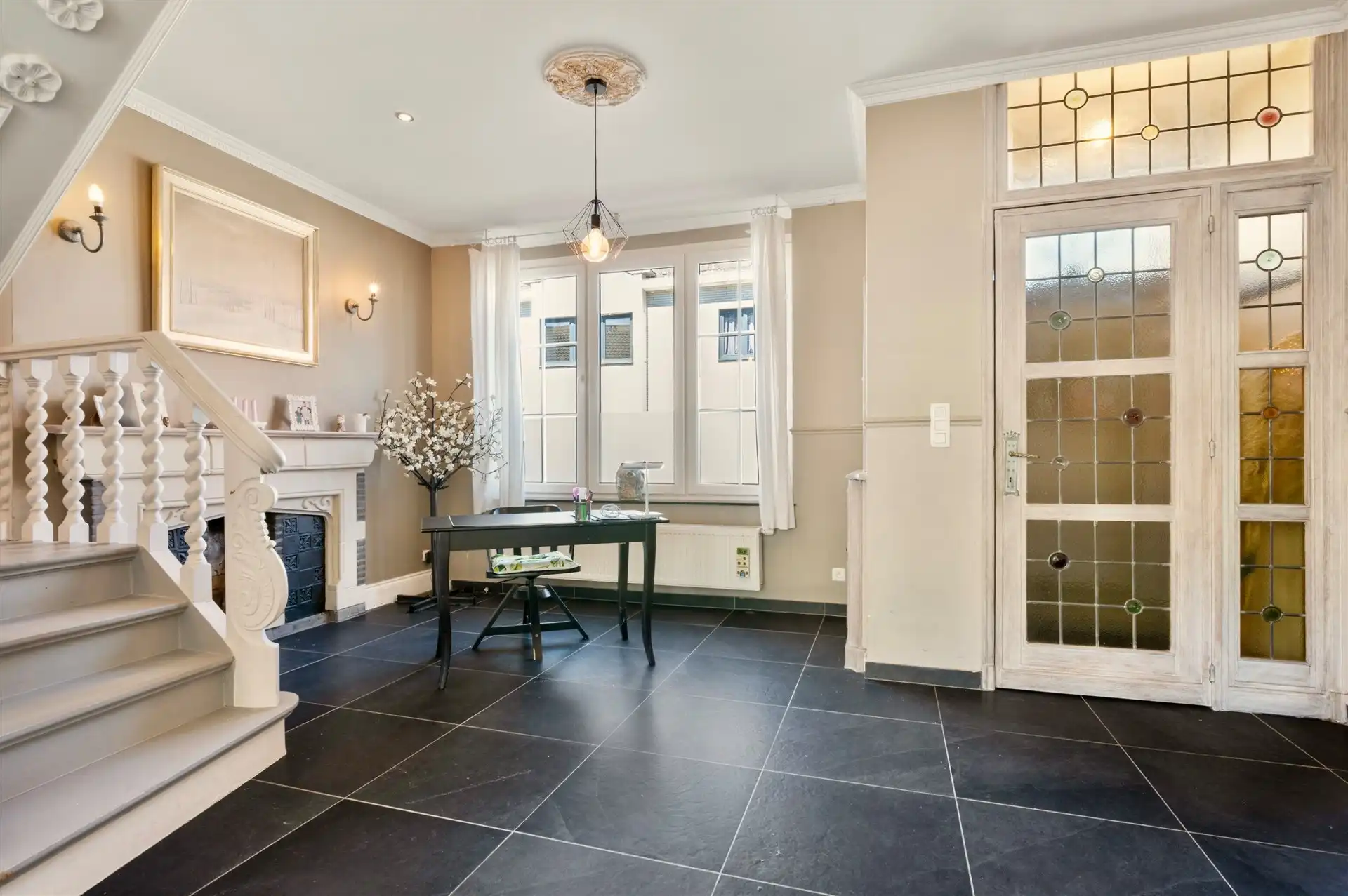 Ruime woning met multifunctioneel bijgebouw en grote tuin foto 8