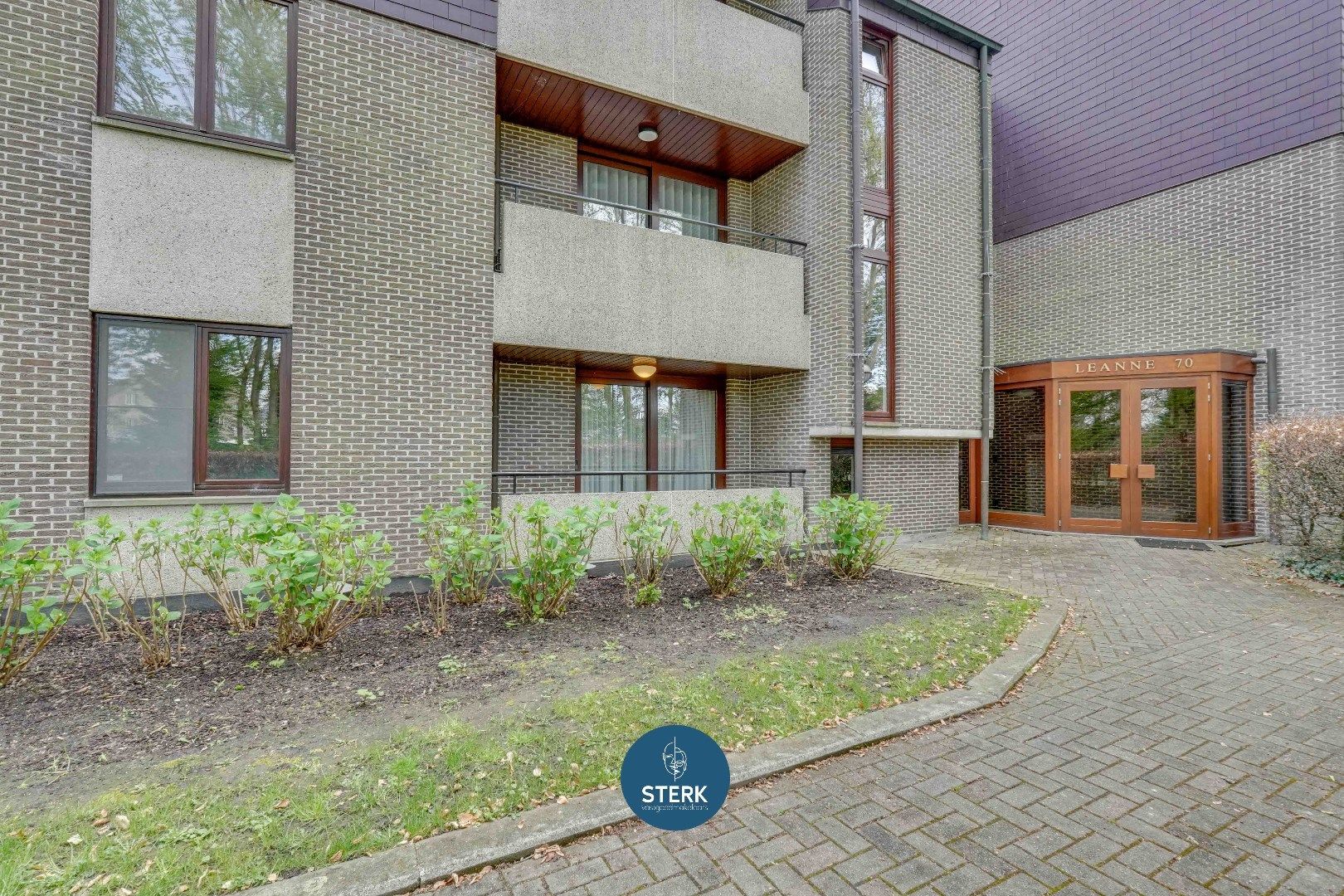 ROYAAL APPARTEMENT MET RUIM TERRAS GELEGEN IN HET UNIEKE PARKDOMEIN PETERSHEIM !  foto 5