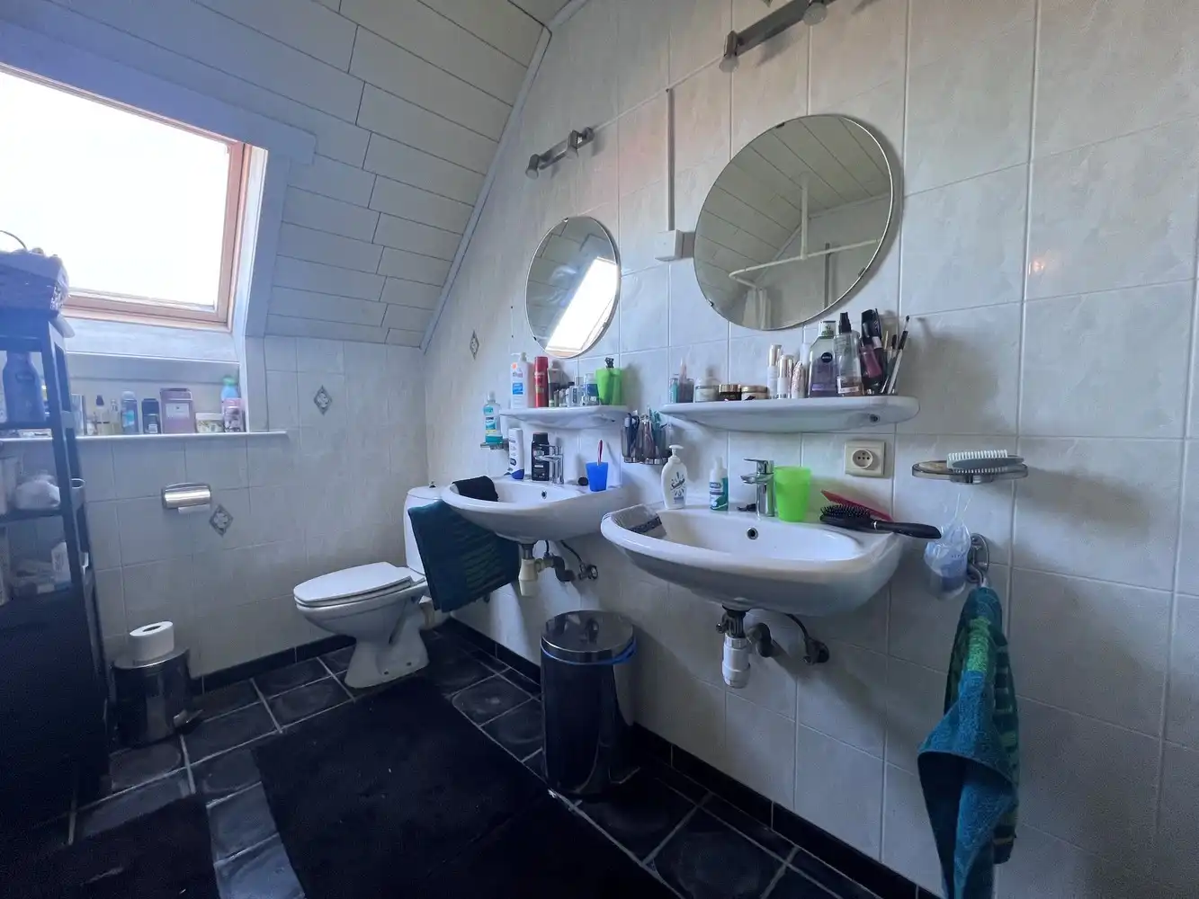 Ruime villa met 5 slaapkamers en loods foto 8