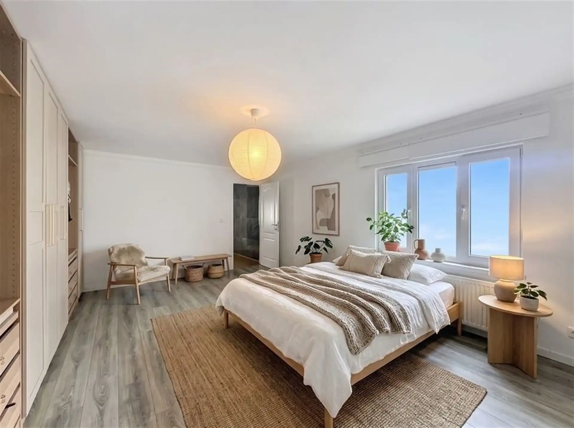 Prachtige instapklare woning met 6 slaapkamers en 2 badkamers! foto 18