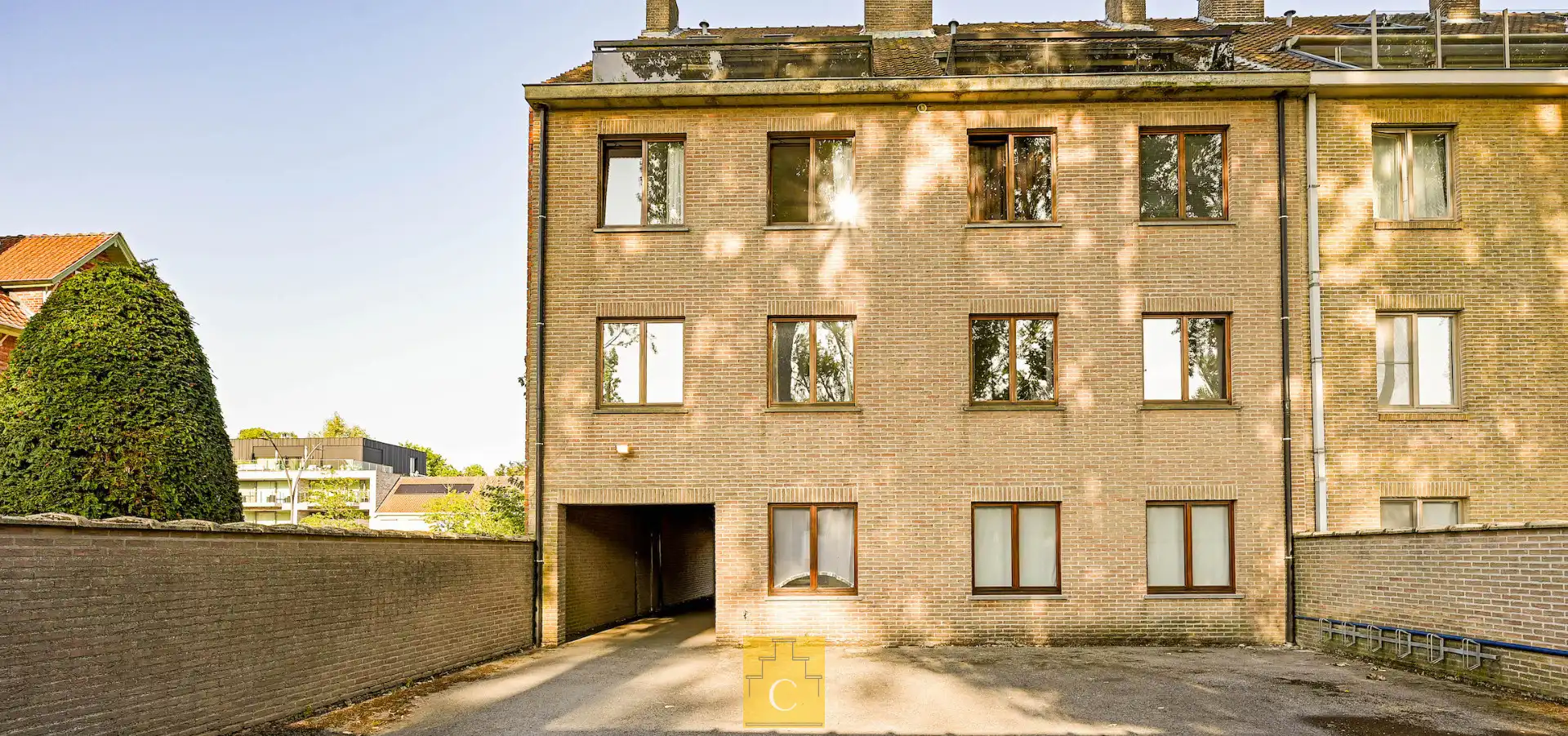appartementsgebouw met 8 wooneenheden en 4 garageboxen te koop – toplocatie langs het historische kanaal Gent-Brugge foto 4