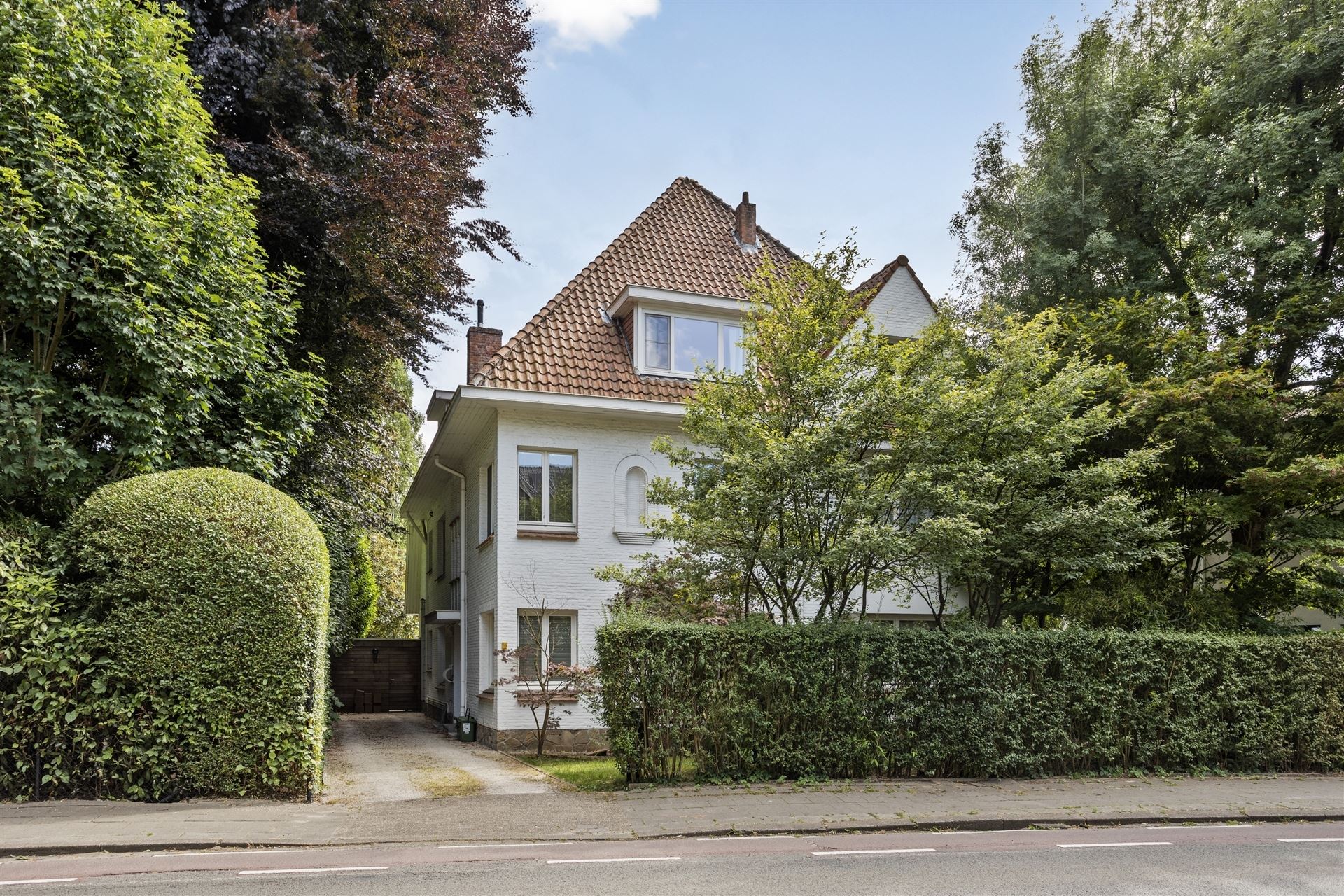 Duplex in villaresidentie foto {{pictureIndex}}