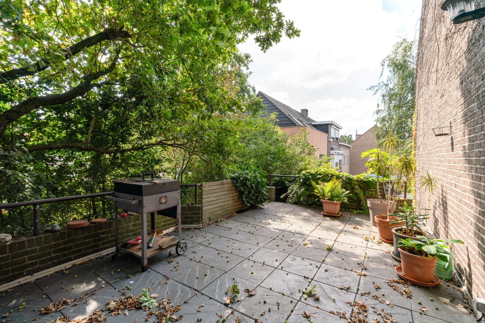 Architecturale woning met garage en ruime tuin! foto 12