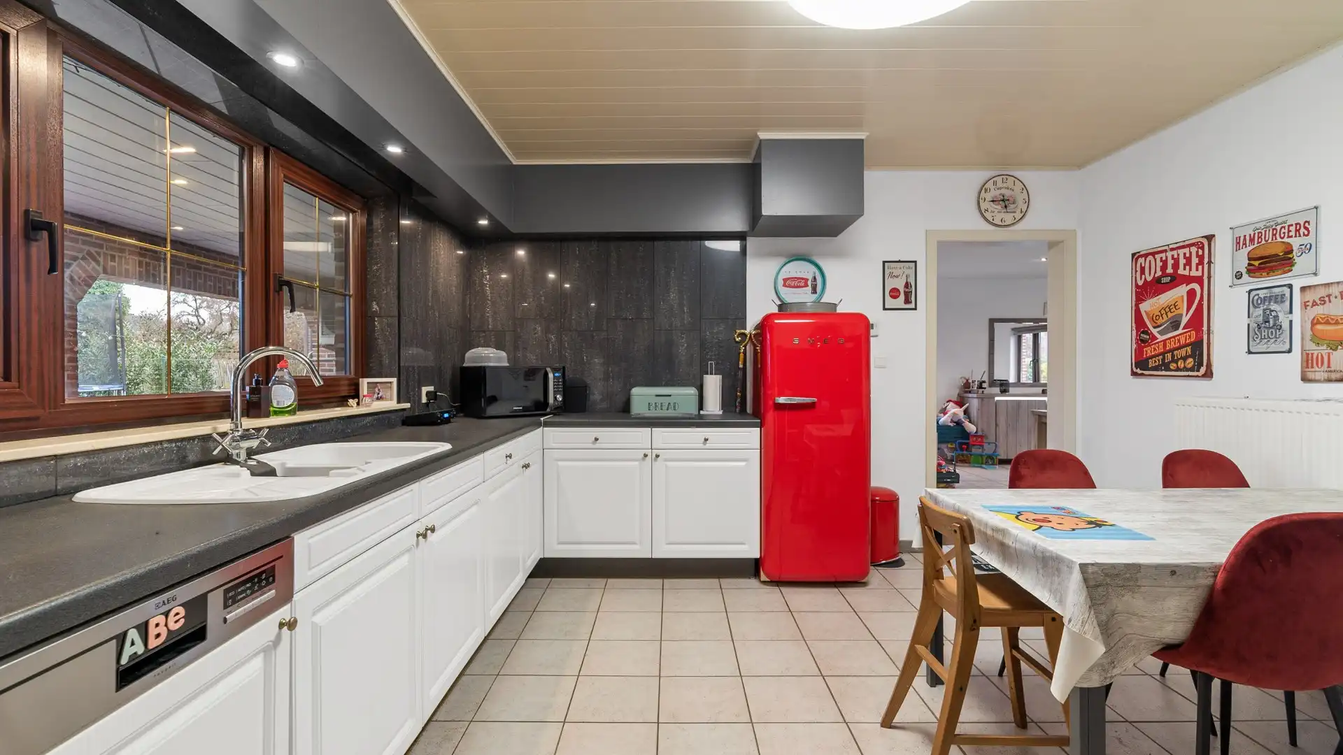 Vrijstaande woning met tuin en inpandige garage foto 10