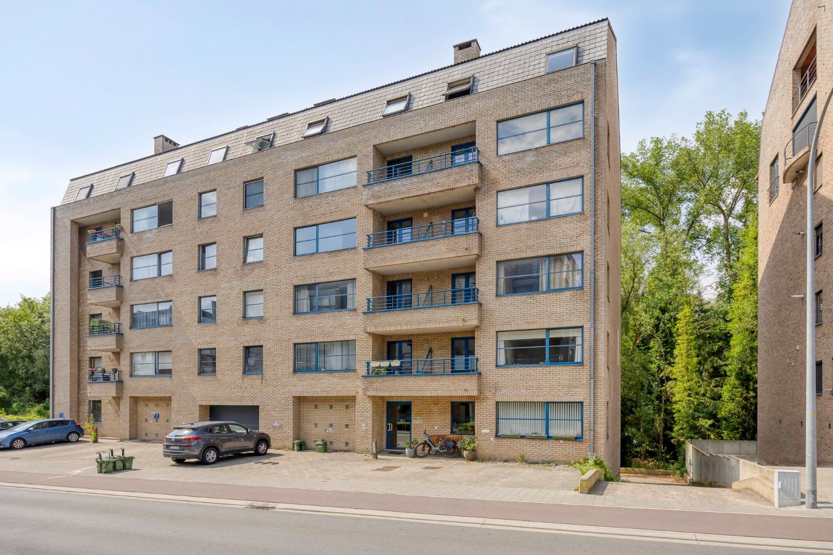 Goed gelegen 2-slaapkamerappartement  – EPC 93 kWh/m² - bewoonbare opp. 93 m² foto 2