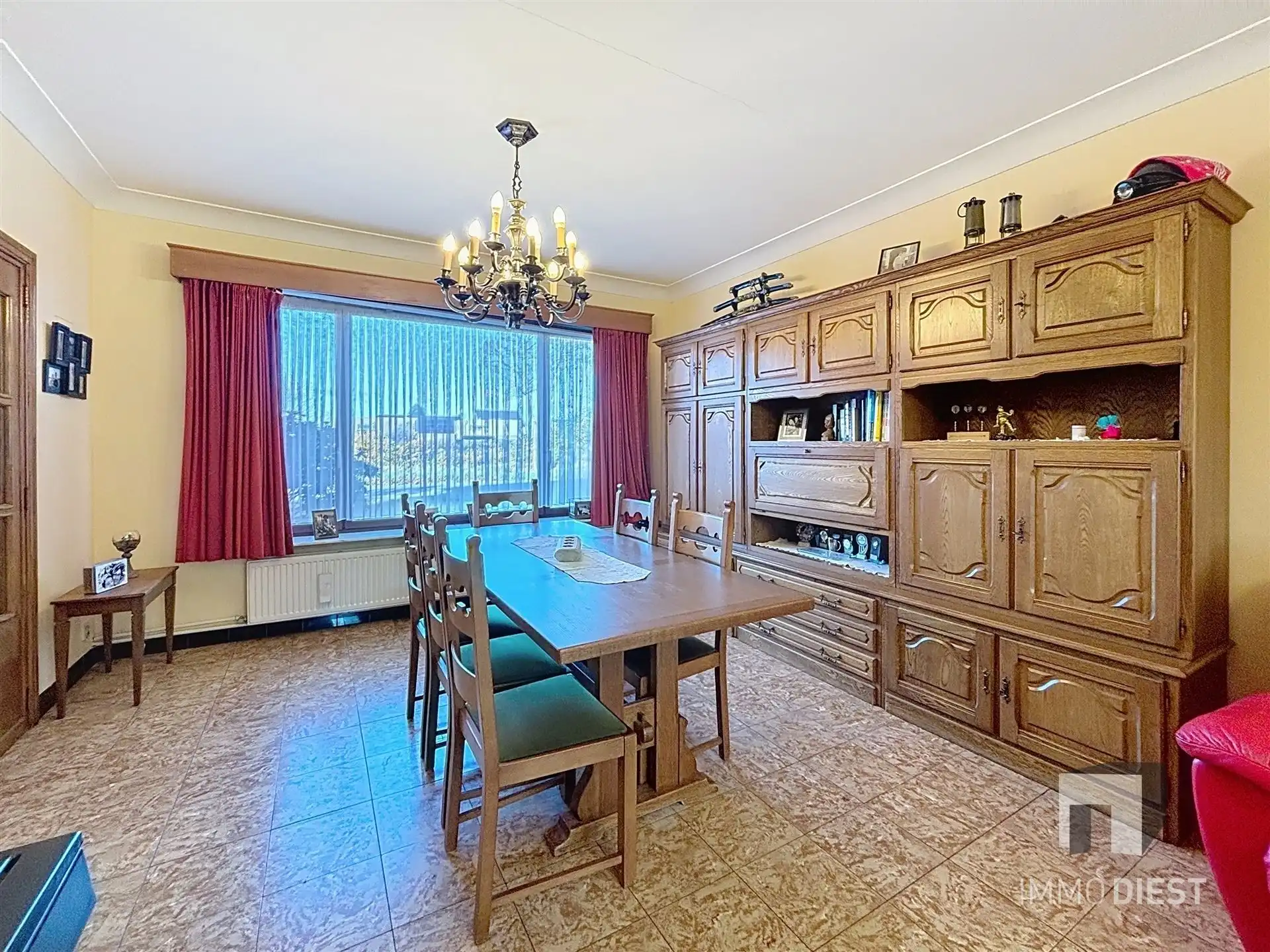 Gezinswoning op mooie locatie op 8,60are foto 9