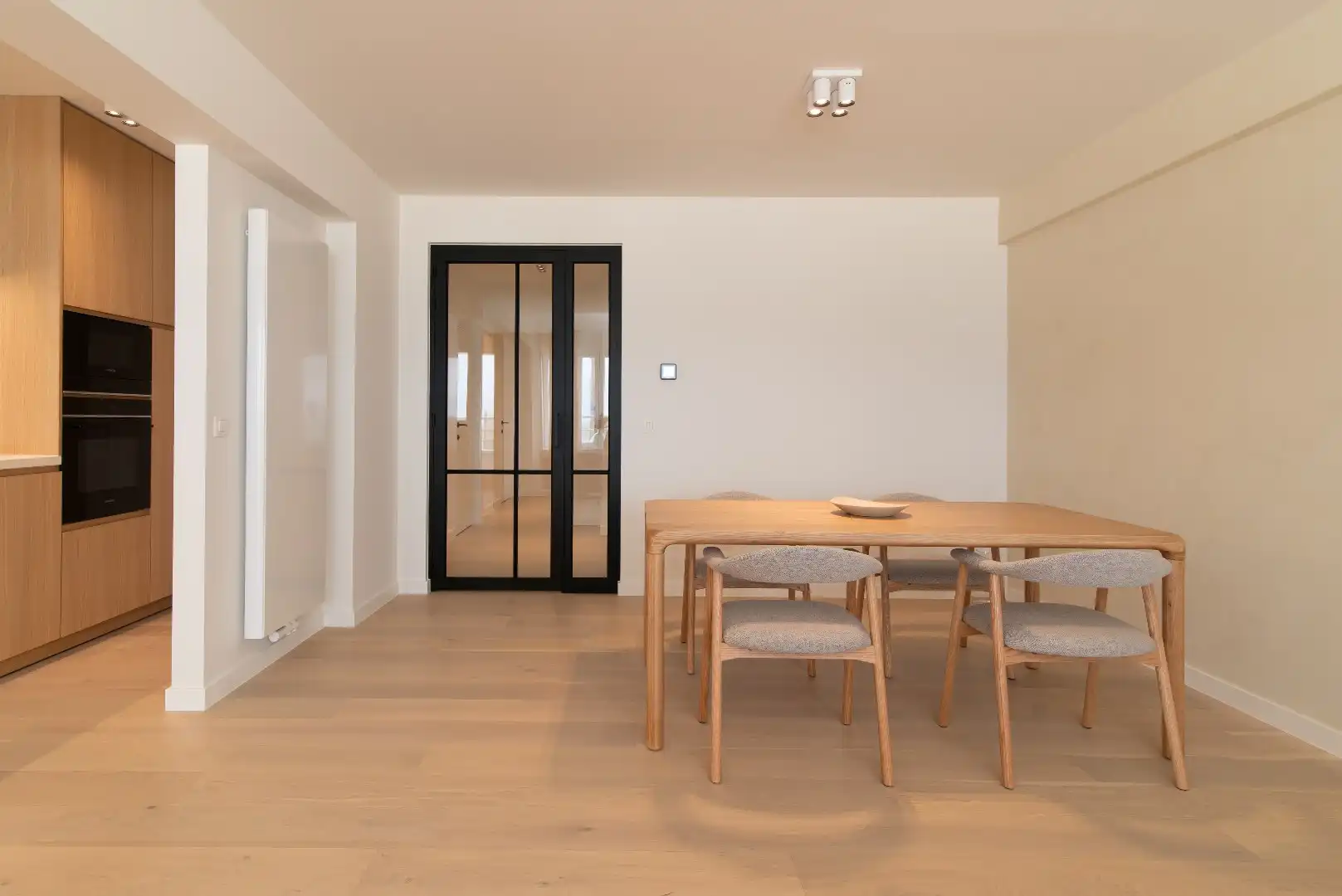 Volledig gerenoveerd twee slaapkamerappartement van 89 m² met een gunstige EPC-score B. foto 6