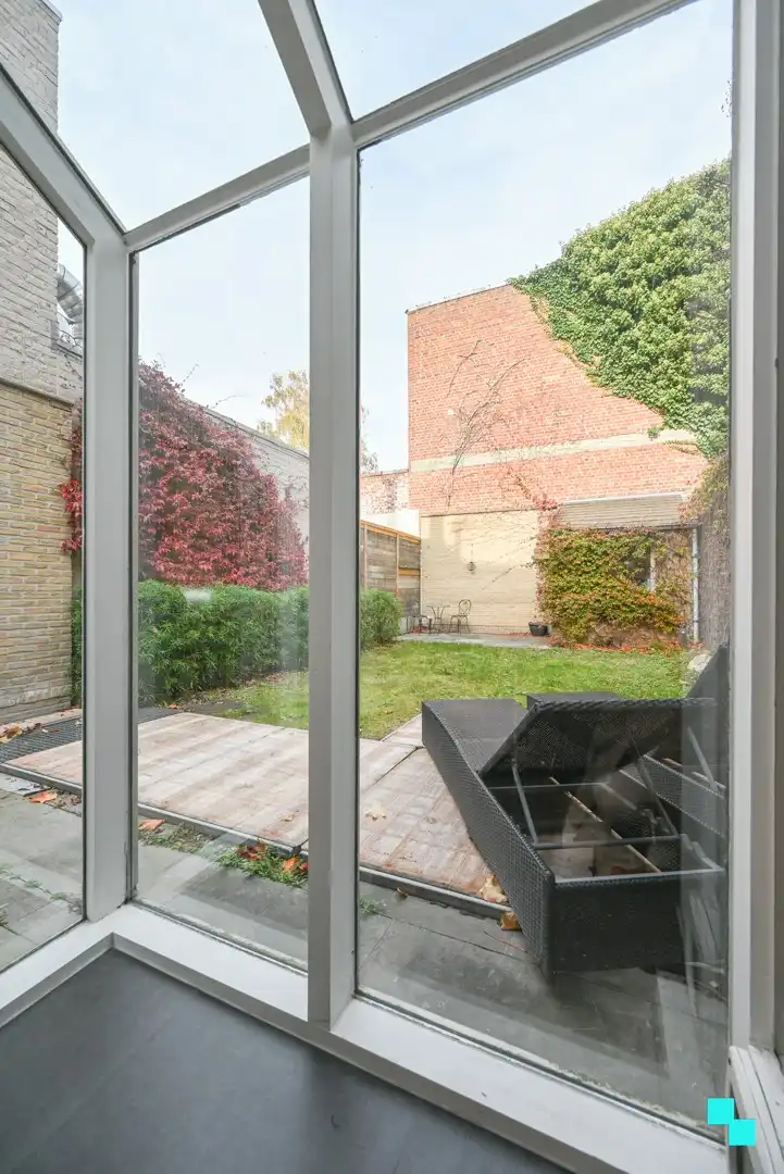 Prachtige woning met vier slaapkamers nabij centrum Izegem foto 9