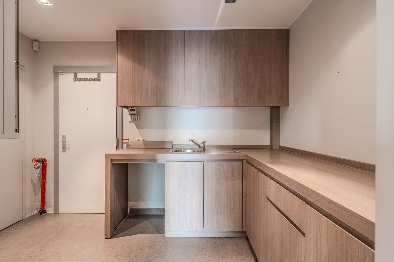 Standingvol handelspand op topligging in Nieuwpoort-Bad foto 13