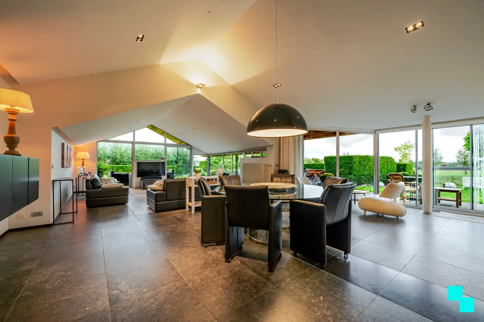 Prachtige gelijkvloerse woning op 6.036m² met verzichten in Kachtem foto 3