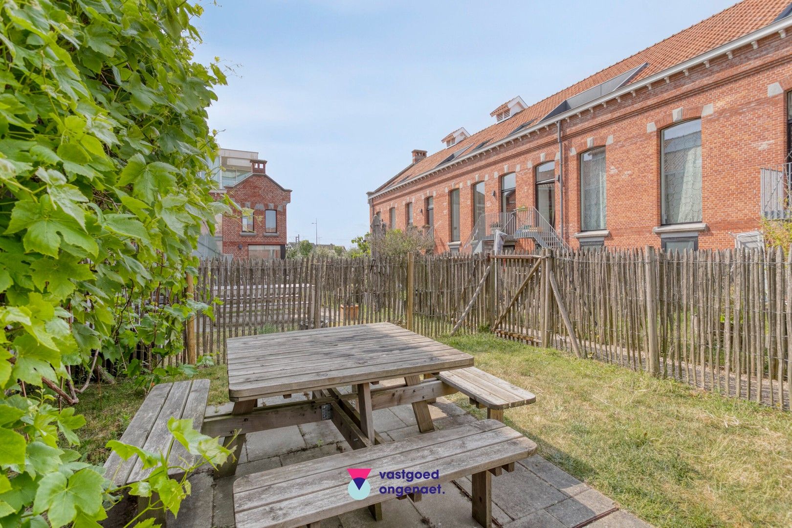 Unieke woning met tuin in autoluwe wijk foto 17
