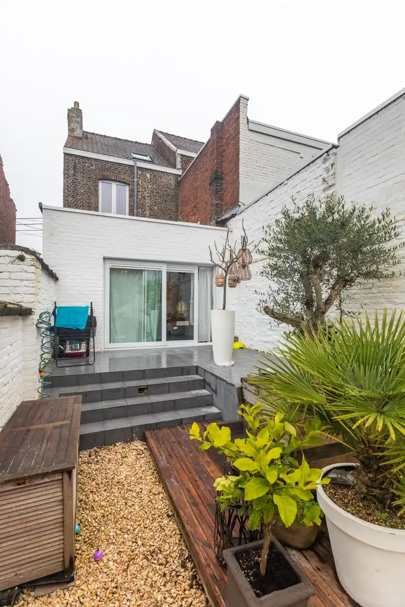 Instapklare, karaktervolle halfopen woning met 3 slaapkamers en  gezellig tuinterras (energielabel C, zonnepanelen, airco...) foto 6