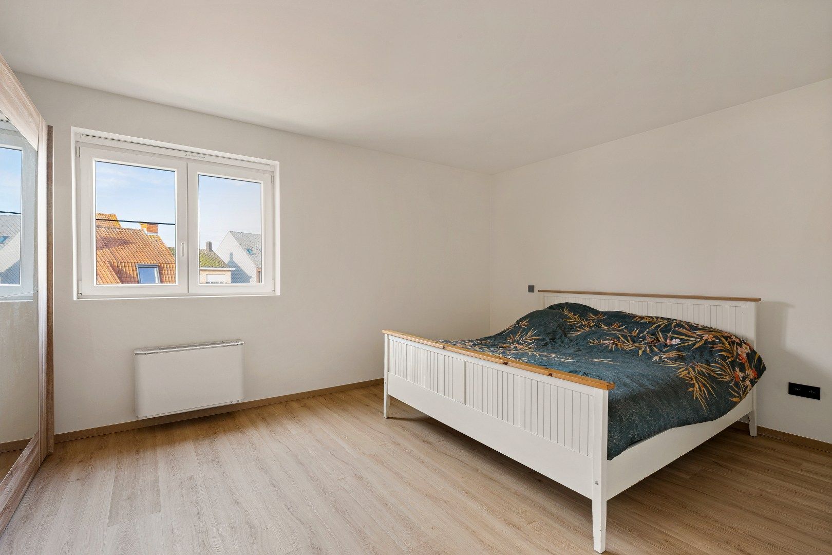 Halfopen nieuwbouwwoning met 3 slaapkamers, garage en zonnige tuin in Dadizele-centrum foto 12