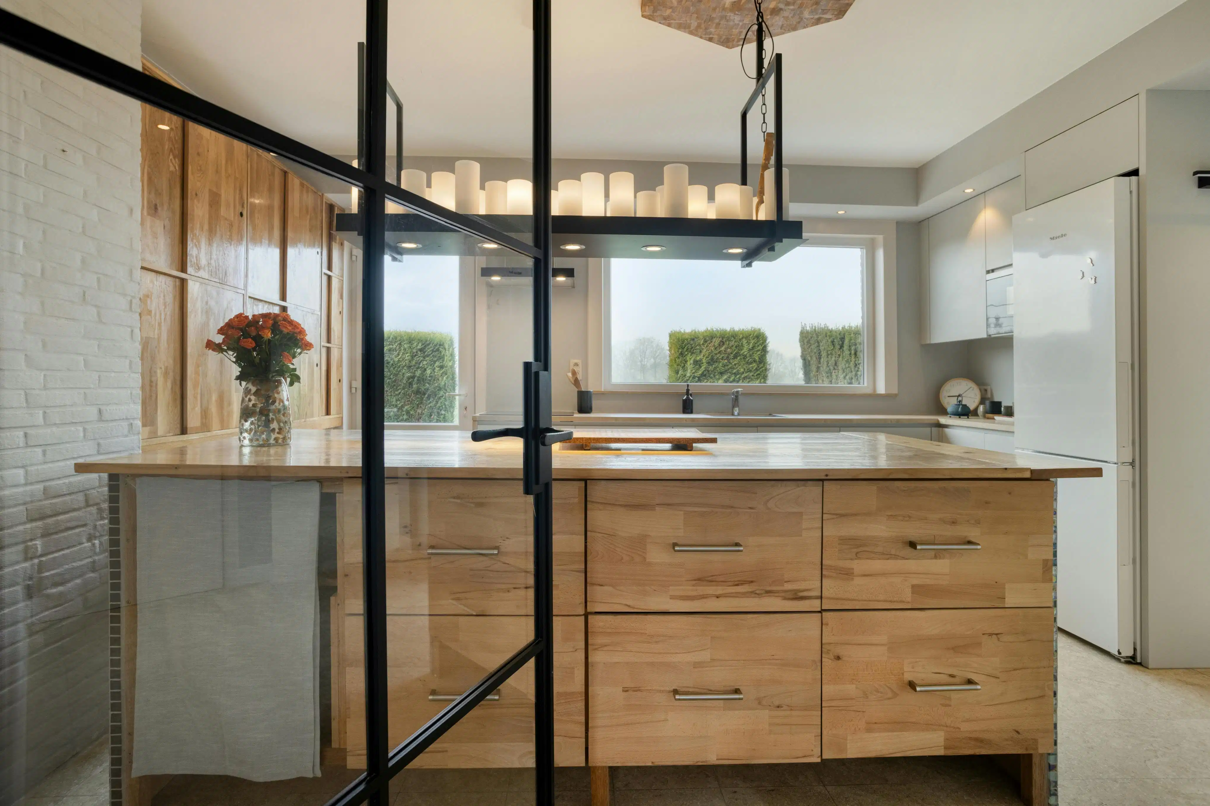 Vrijstaande huis met 5 slaapkamers te koop in Oeselgem foto 3