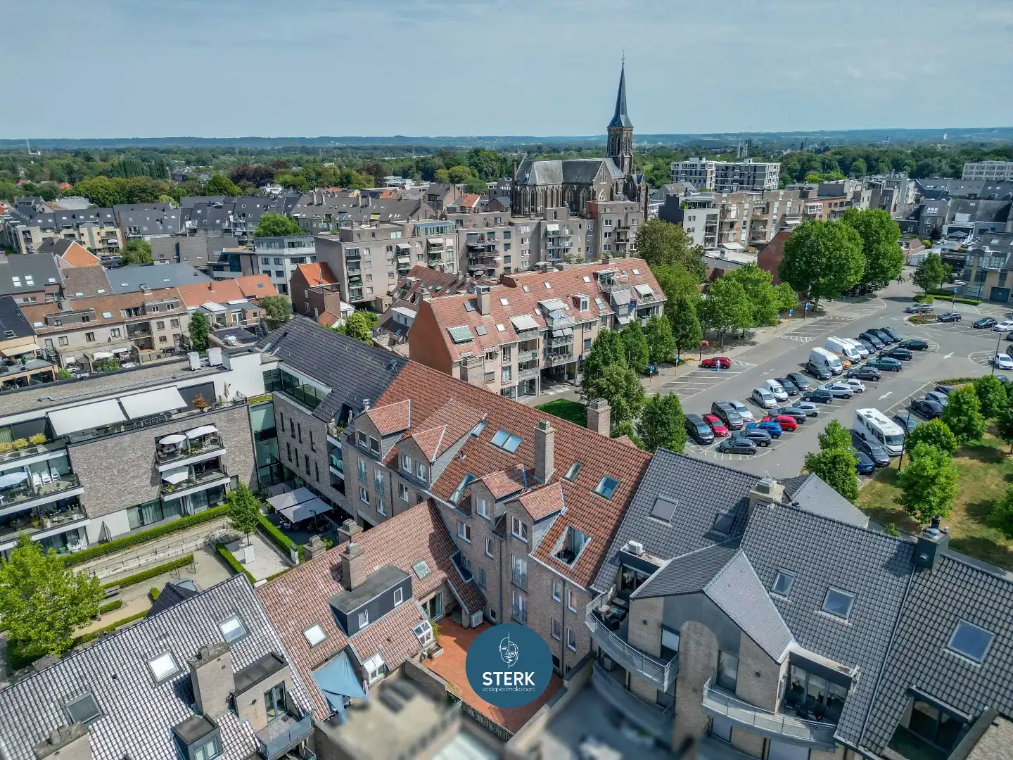 RUIM DUPLEX-APPARTEMENT MET 2 TERRASSEN IN HET CENTRUM VAN LANAKEN !  foto 4