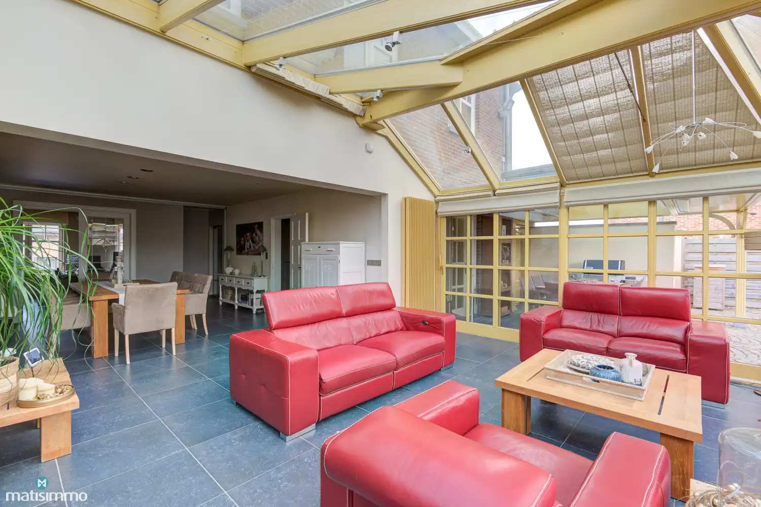 INSTAPKLARE EN ENERGIEZUINIGE WONING MET INPANDIGE GARAGE, TUINKAMER, KELDER EN RUIME TUIN TE ELST foto 14