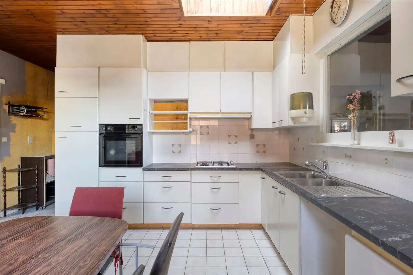 Grondig te renoveren huis. foto 8