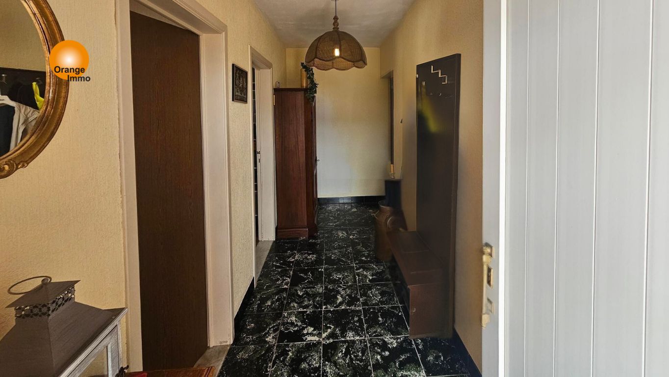 Bungalow met 2 slaapkamers, rustig gelegen met een grote tuin. foto 2