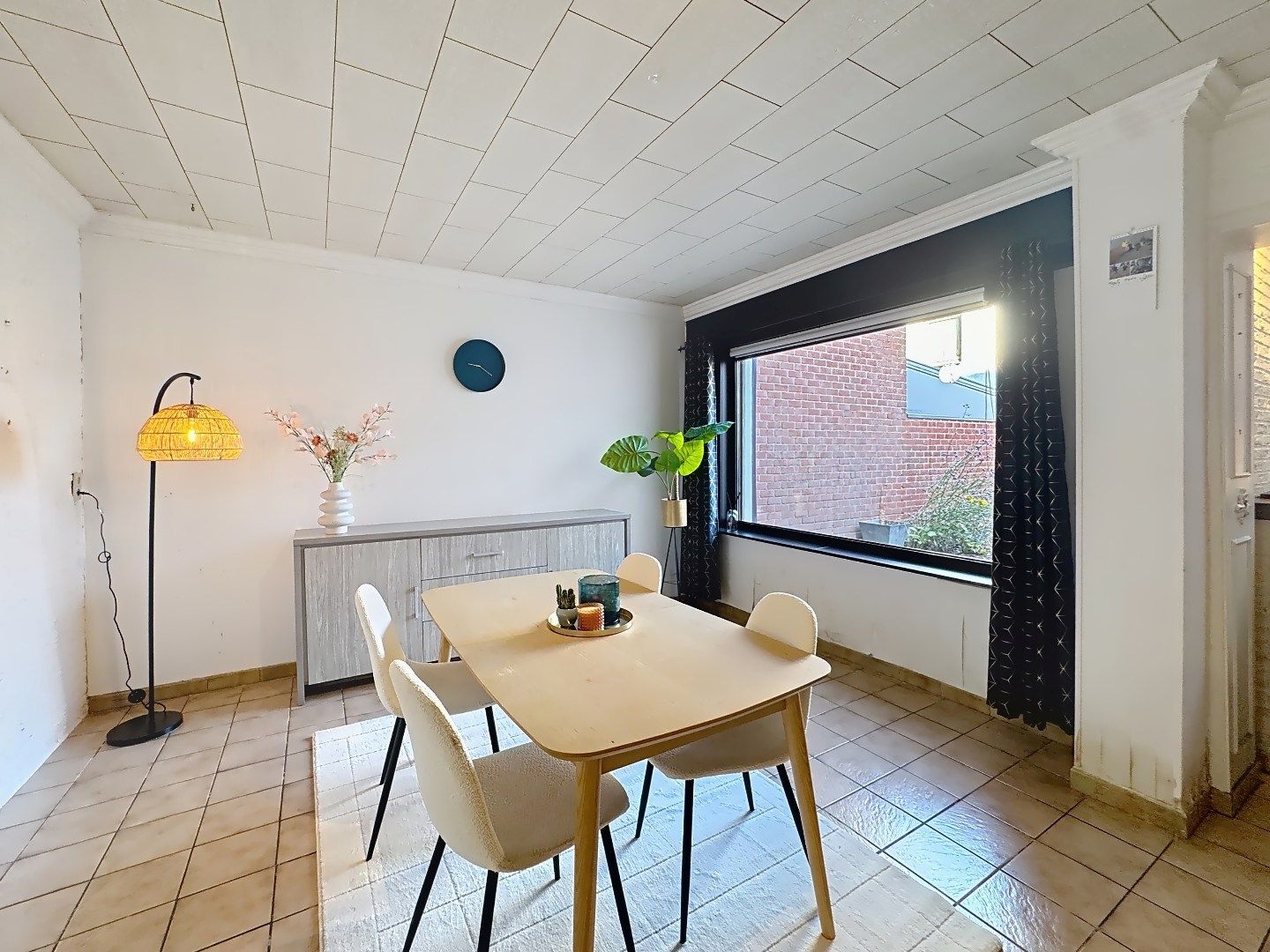 Te renoveren woning in Harelbeke met 6 slaapkamers en veel potentieel foto 3