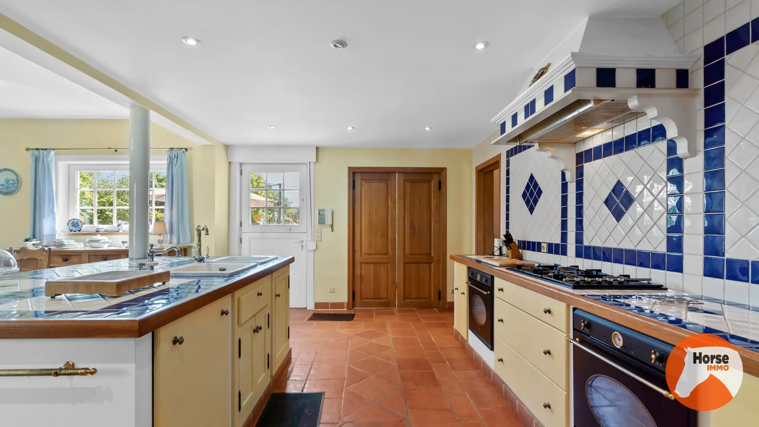 FRASNES - Exclusieve eigendom met 3 woonentiteiten en B&B foto 10