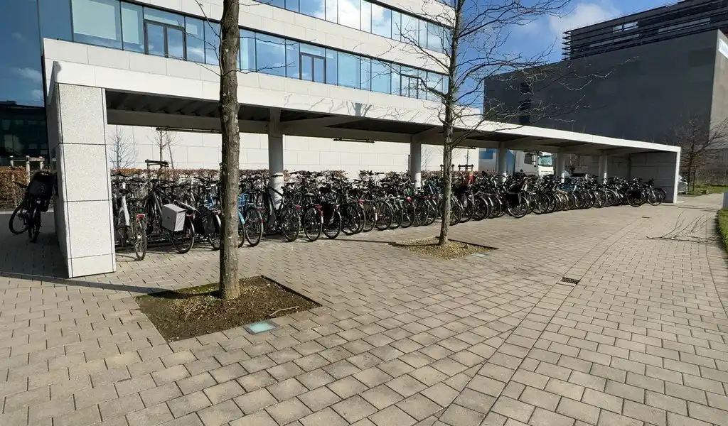 Gemeubelde kantoren met dienstverlening in AA Tower in Zwijnaarde foto 22