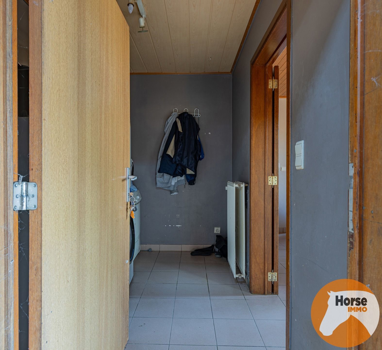 LAARNE- &nbsp;Landbouweigendom met geïntegreerde woning&nbsp; foto 8