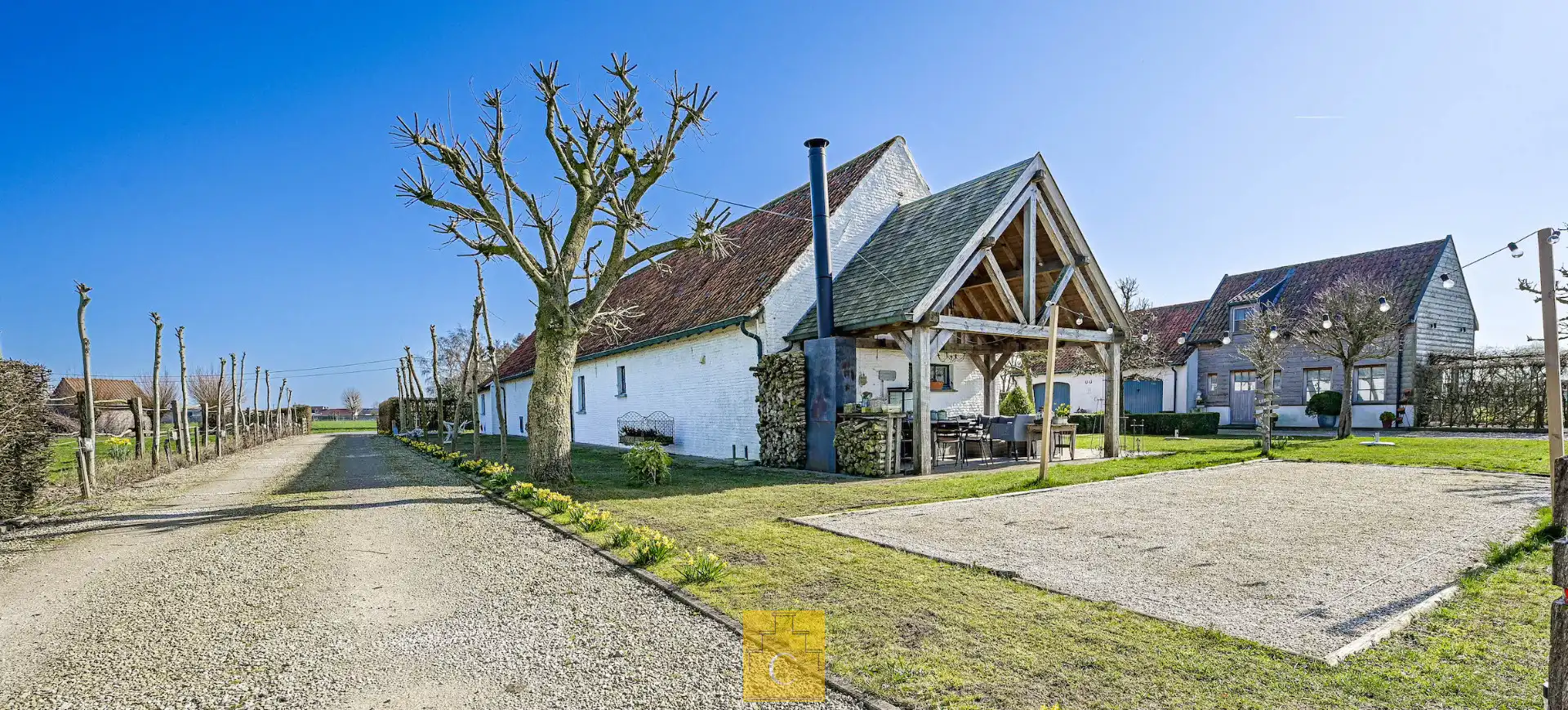 Idyllisch gelegen landgoed, voormalige hoeve, met karakterwoning, vakantieverblijf/boutique B & B met 6 vergunde kamers, parking en weide op circa 1 ha foto 31