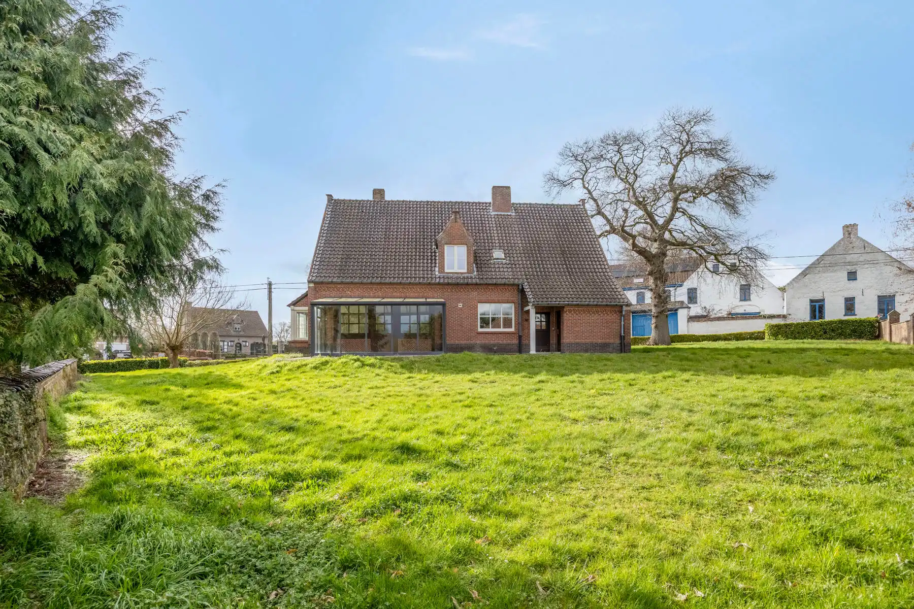 Charmante Villa op ruim perceel foto 28