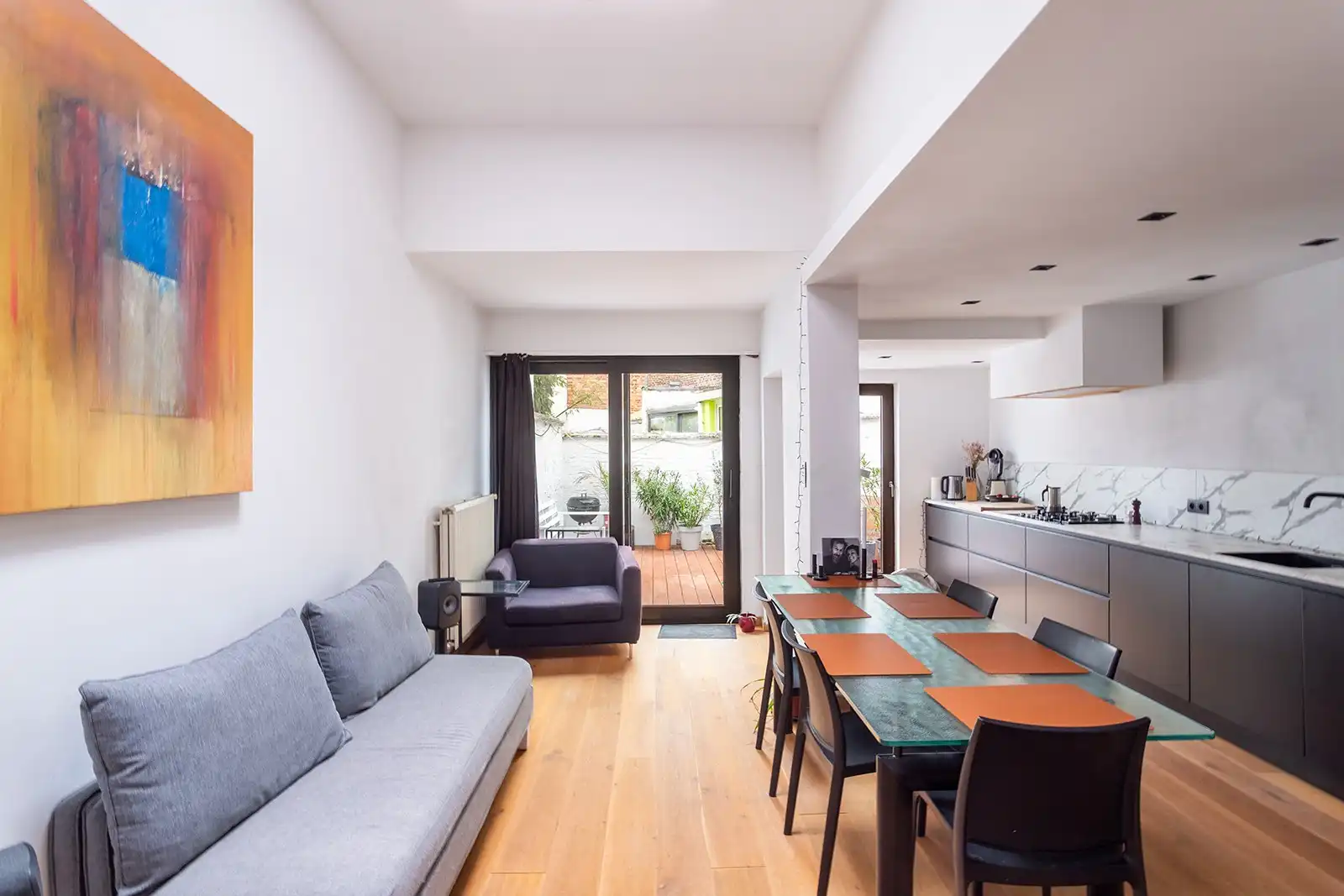 Charmante authentieke woning met 3 slaapkamers en stadstuin nabij Markgravelei foto 7