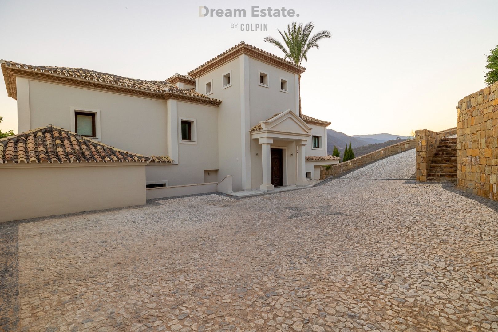 Rustig gelegen Andalusische villa te Monte Mayor met fantastische zichten.  foto 36