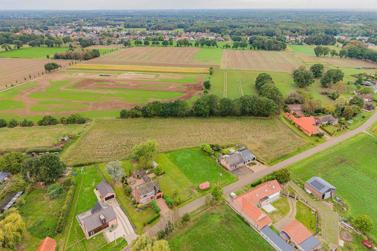 Ruime gezinswoning met 4 slaapkamers op uitzonderlijk perceel van 1,32 ha in Meerhout foto 33