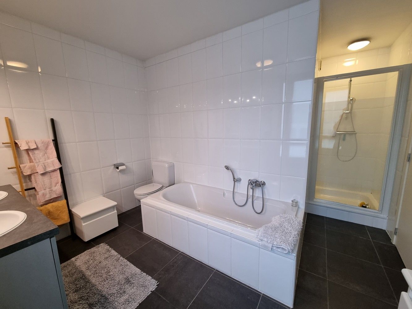 Exclusief ruim penthouse/loft in hartje Hasselt foto 16