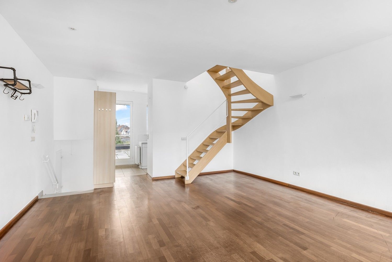 Duplex app. met 2 slpkrs in centrum foto 2
