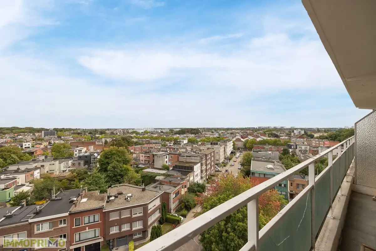 Mooi 2 slaapkamerappartement gelegen op de 9de verdieping met prachtig zicht foto 14