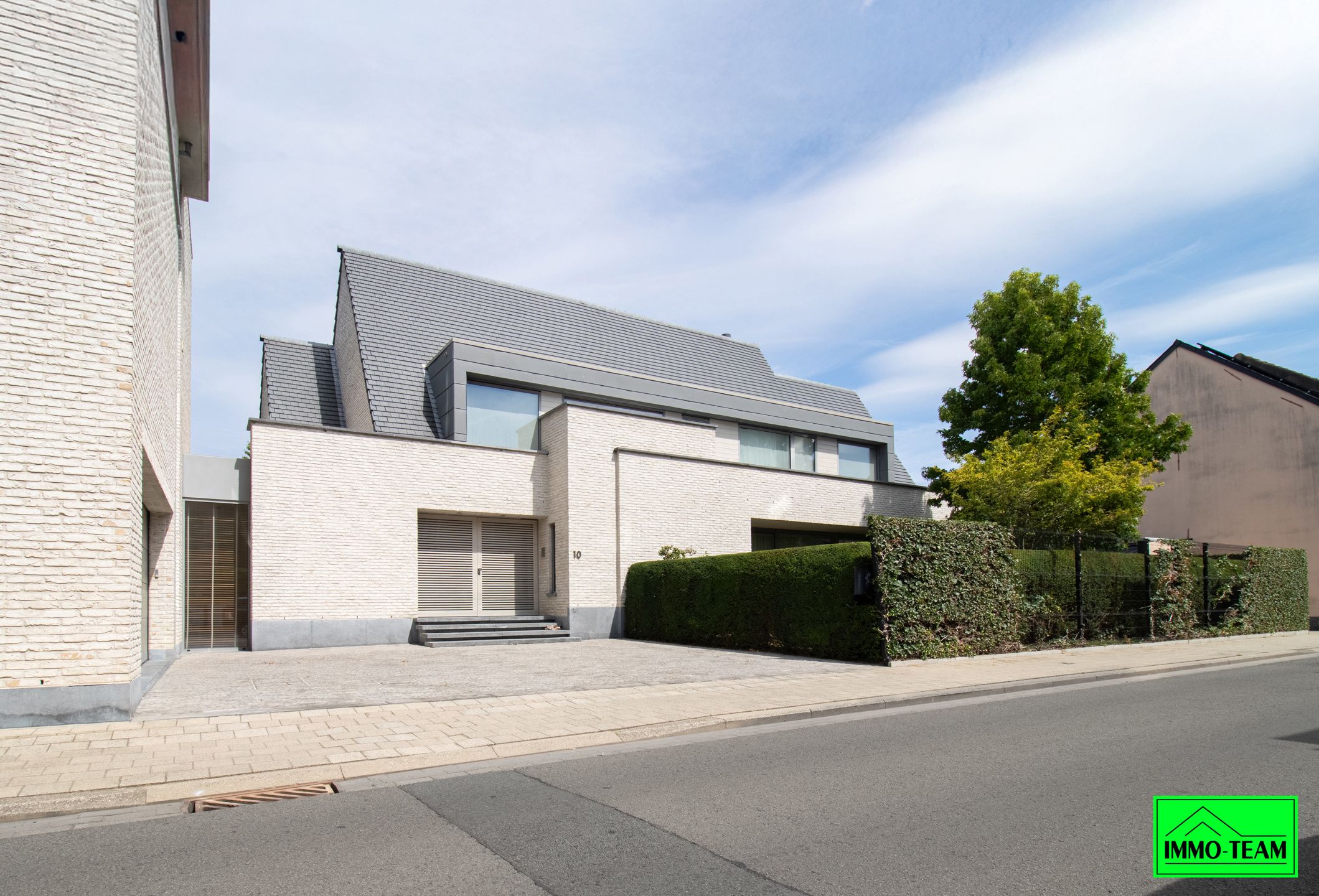 UNIEKE LUXEWONING MET PRAKTIJK OF KANGOEROEWONING. foto {{pictureIndex}}
