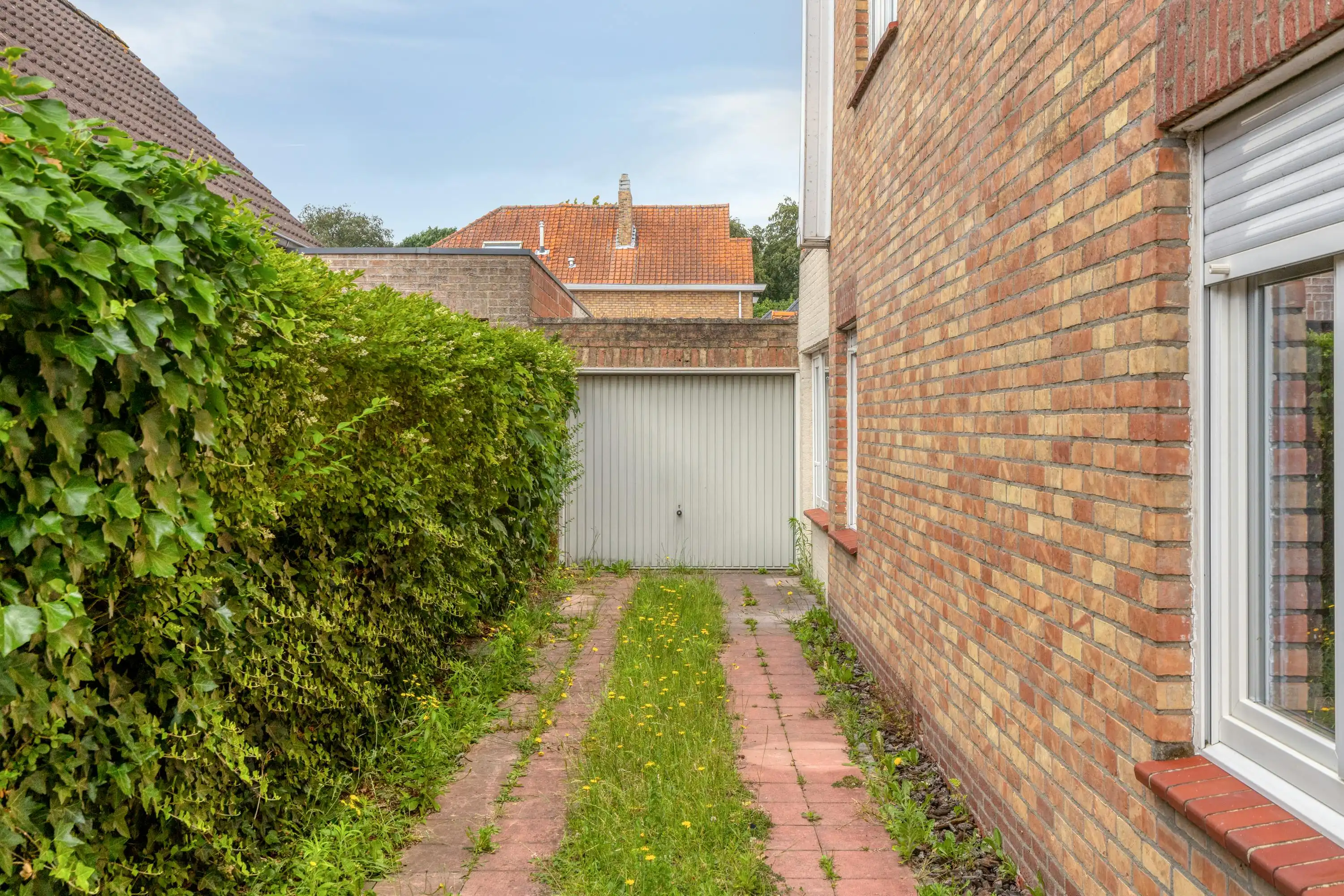 Halfopen huis op rustige locatie te koop met 3 slaapkamers  foto 4