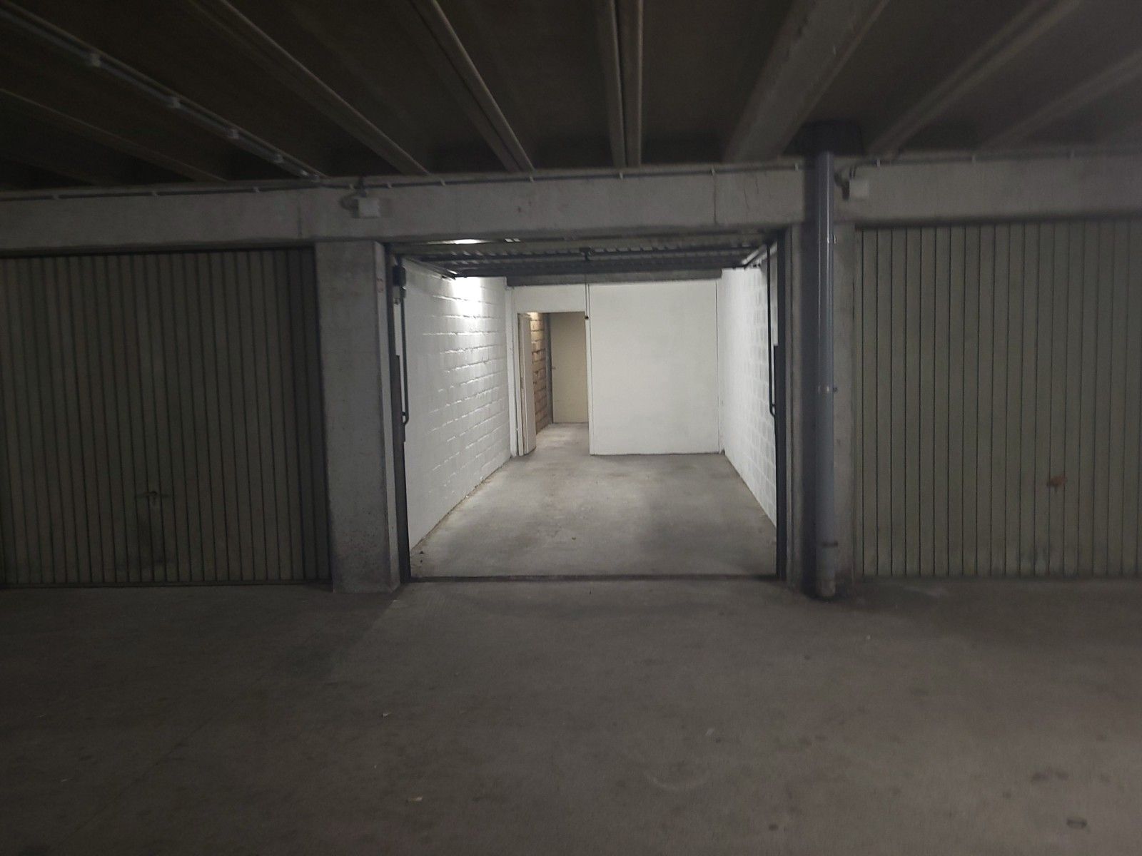 Garage in centrum Deinze foto 4