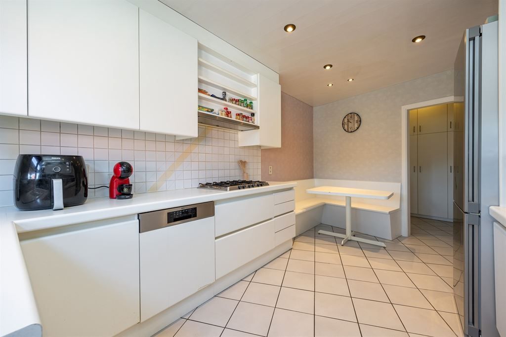 Grote jaren ’90 woning, met praktijkruimte en laag EPC foto 4