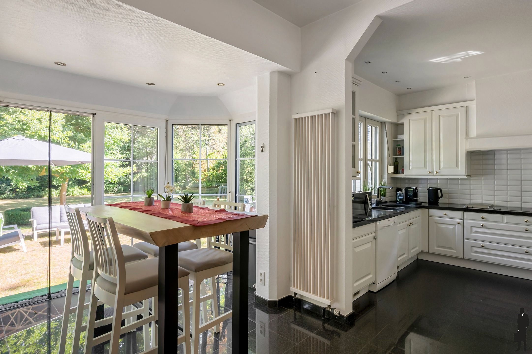 Franse villa op ca. 2.140 m² in 't Vriesdonk gelegen! foto 9