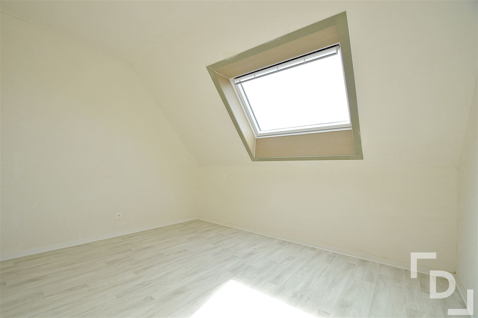 Nieuwbouwwoning met carport te huur in Wijtschate. foto 10