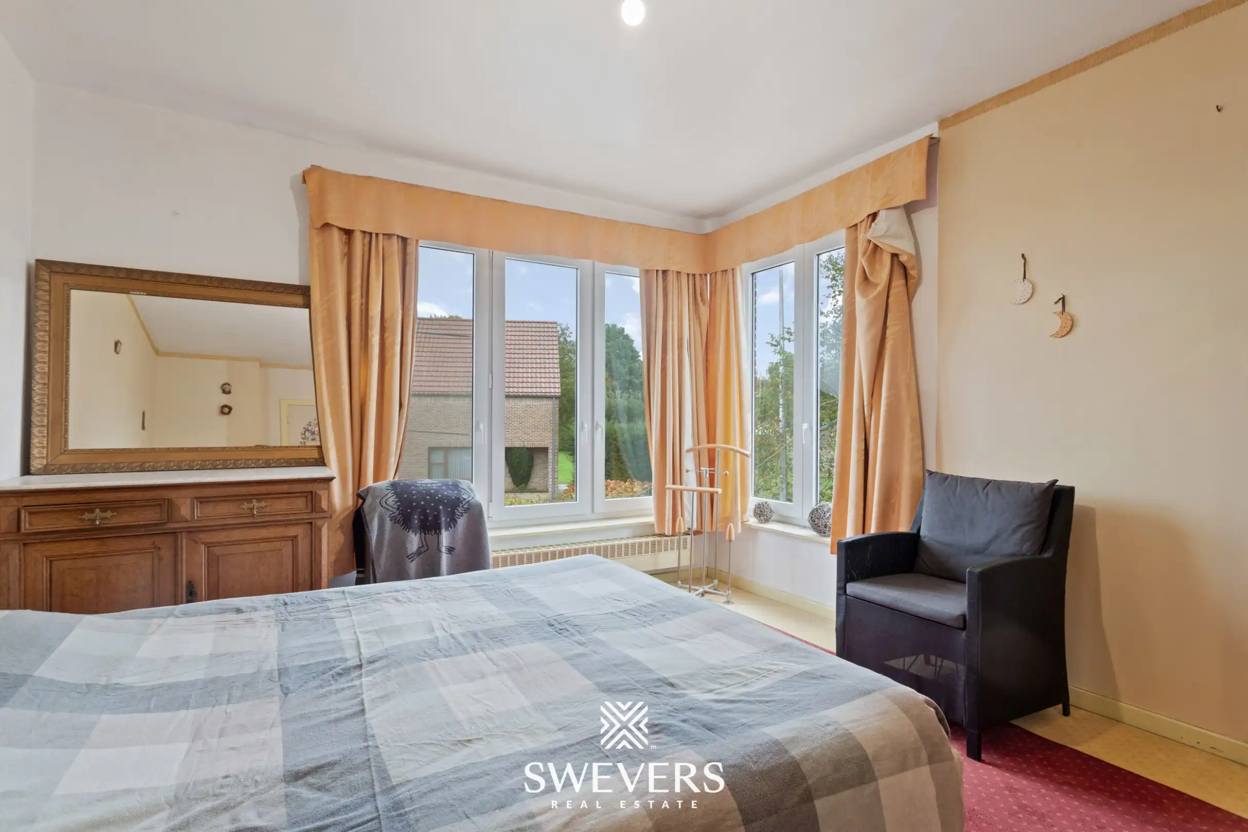 Zeer solide woning met renovatiepotentieel op 10a 18ca  foto 15