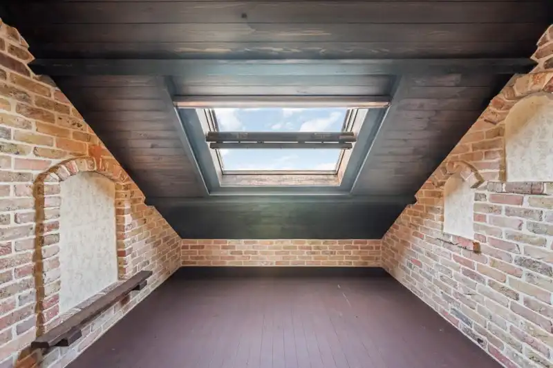 Te renoveren vrijstaande woning met prachtig uitzicht in natuurgebied  foto 17