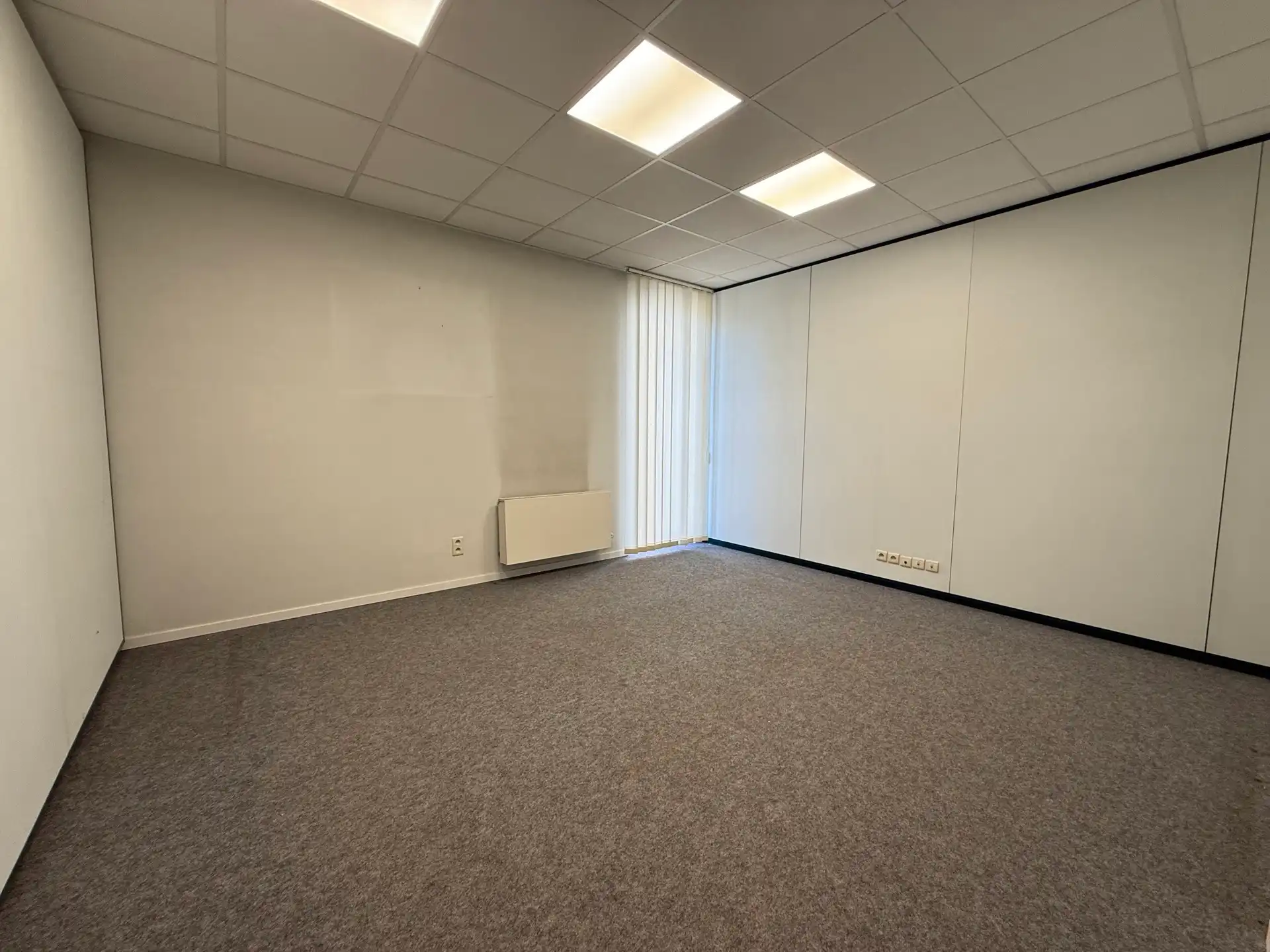 AALST - Moduleerbaar handelspand/kantoorruimte op toplocatie. foto 5