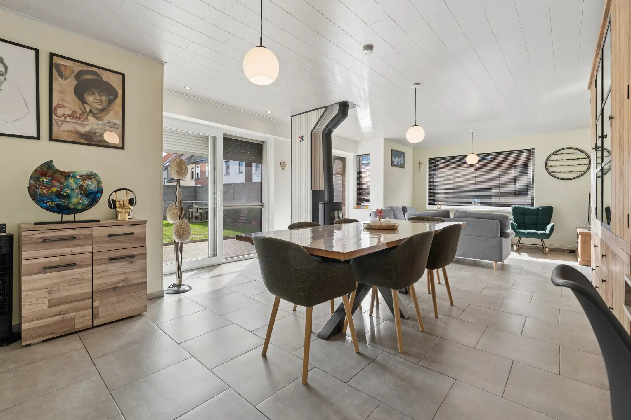 Instapklare gezinswoning met aparte woonruimte/zorgwoning foto 2