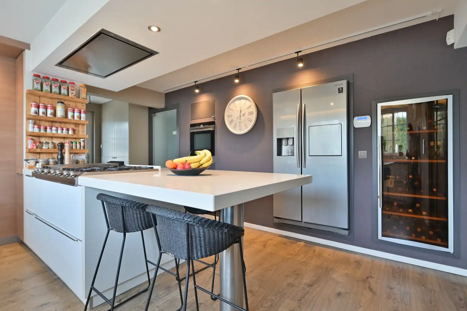 Royale, karaktervolle woning met 5 slaapkamers en 4 badkamers aan de grens met Maastricht foto 9