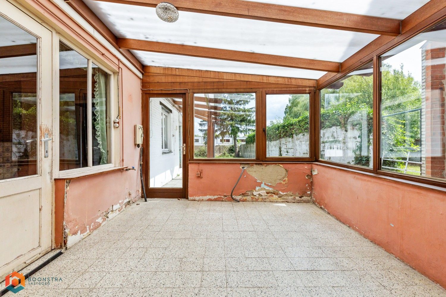 Te renoveren woning met 3 ruime slpkrs in centrum Onze-Lieve-Vrouw-Waver foto 9