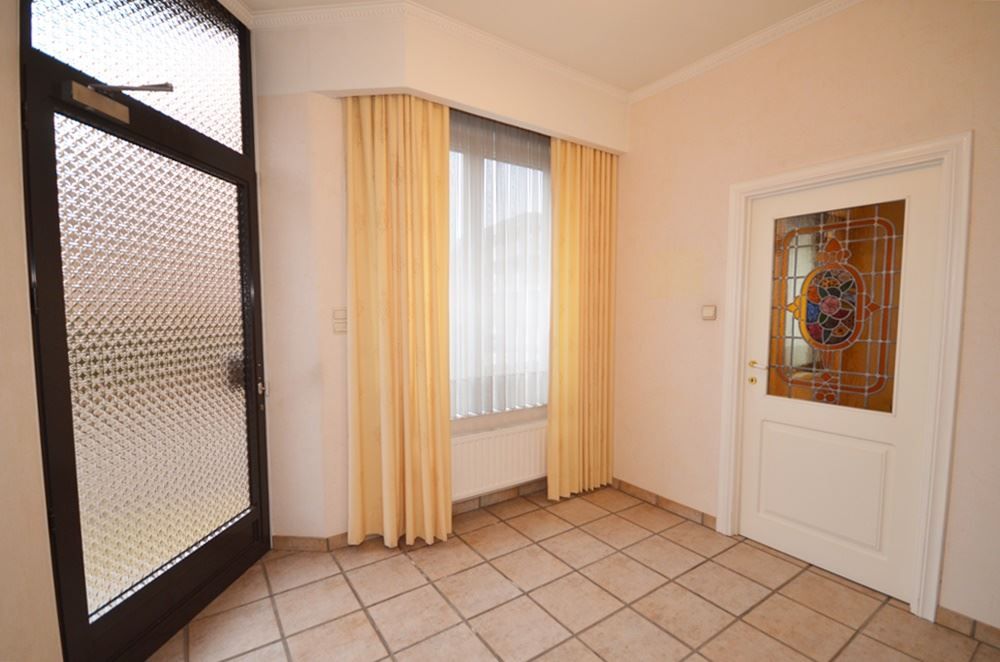 CENTRAAL GELEGEN HANDELSPAND MET VELE MOGELIJKHEDEN IN HET CENTRUM VAN HECHTEL! foto 4